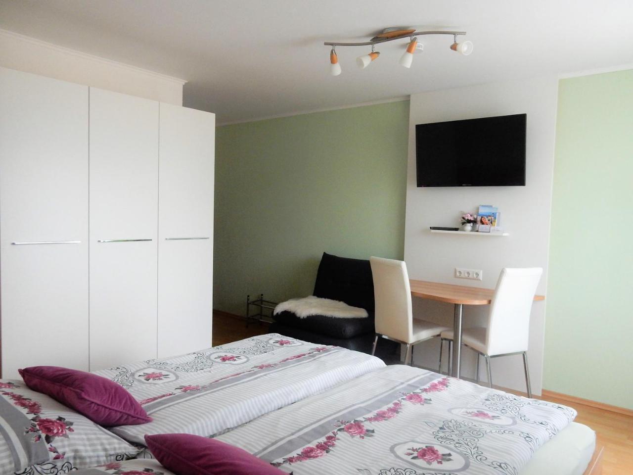 Eberndorf Fruehstueckspension Lach Bed & Breakfast エクステリア 写真
