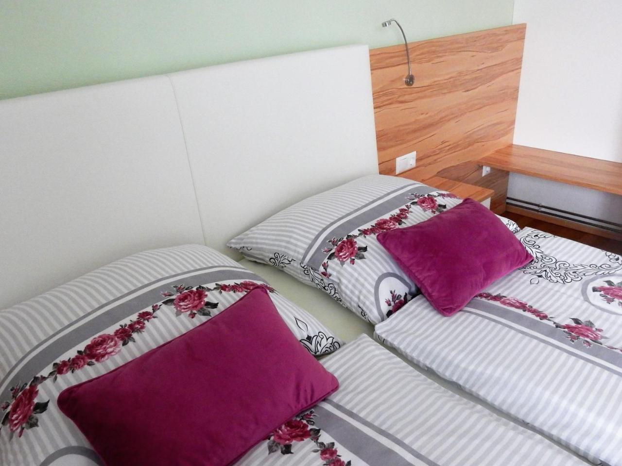 Eberndorf Fruehstueckspension Lach Bed & Breakfast エクステリア 写真